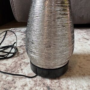 Silver Textured Diffuser with Light